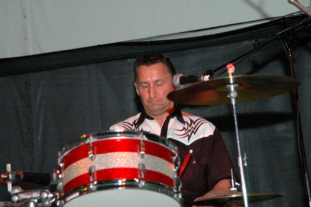 min 2008 05 04 retro rhythm 404